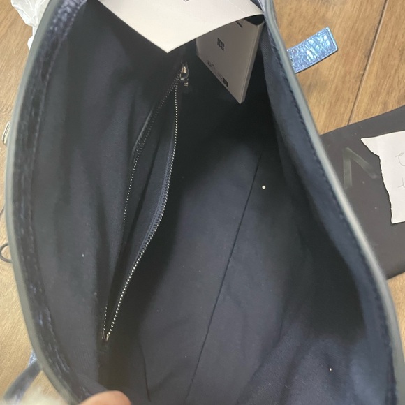 NWT Givenchy Voyou Medium Hobo - Picture 11 of 16